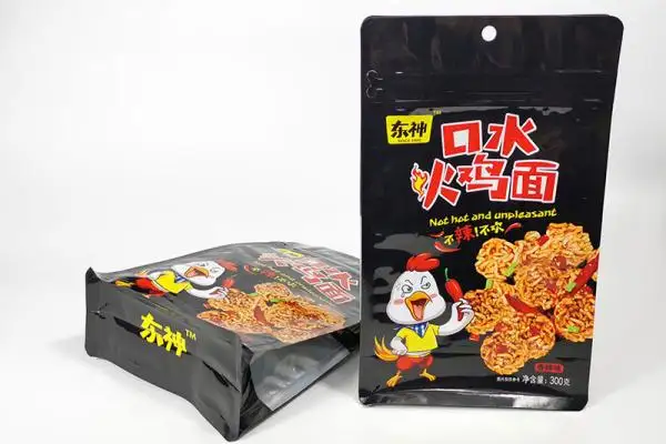 スナック麺用のデジタルプリントフラットボトムポーチ